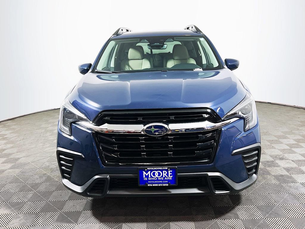 Used 2024 Subaru Ascent Premium w/ Convenience Package image 2