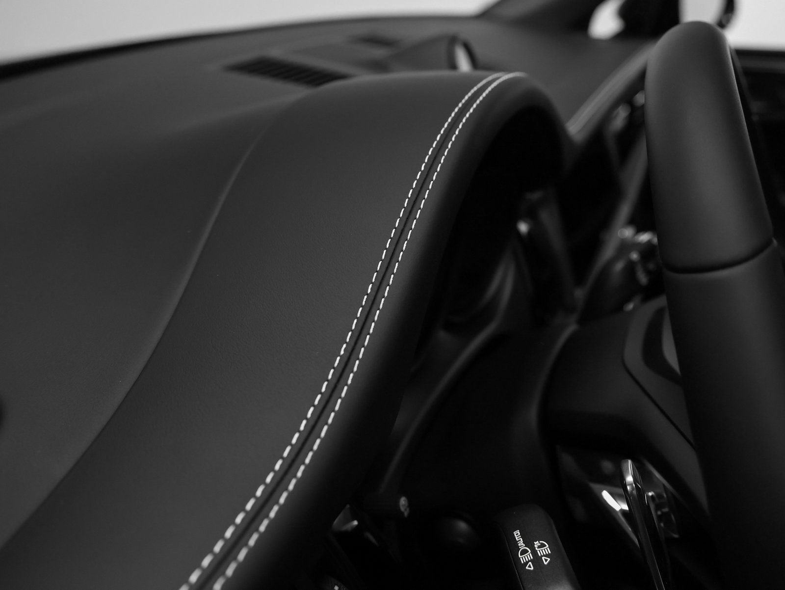 New 2026 Porsche Macan image 30