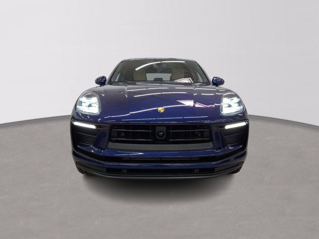 Used 2023 Porsche Macan image 7