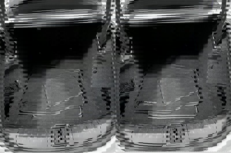 Used 2021 Porsche Taycan image 15