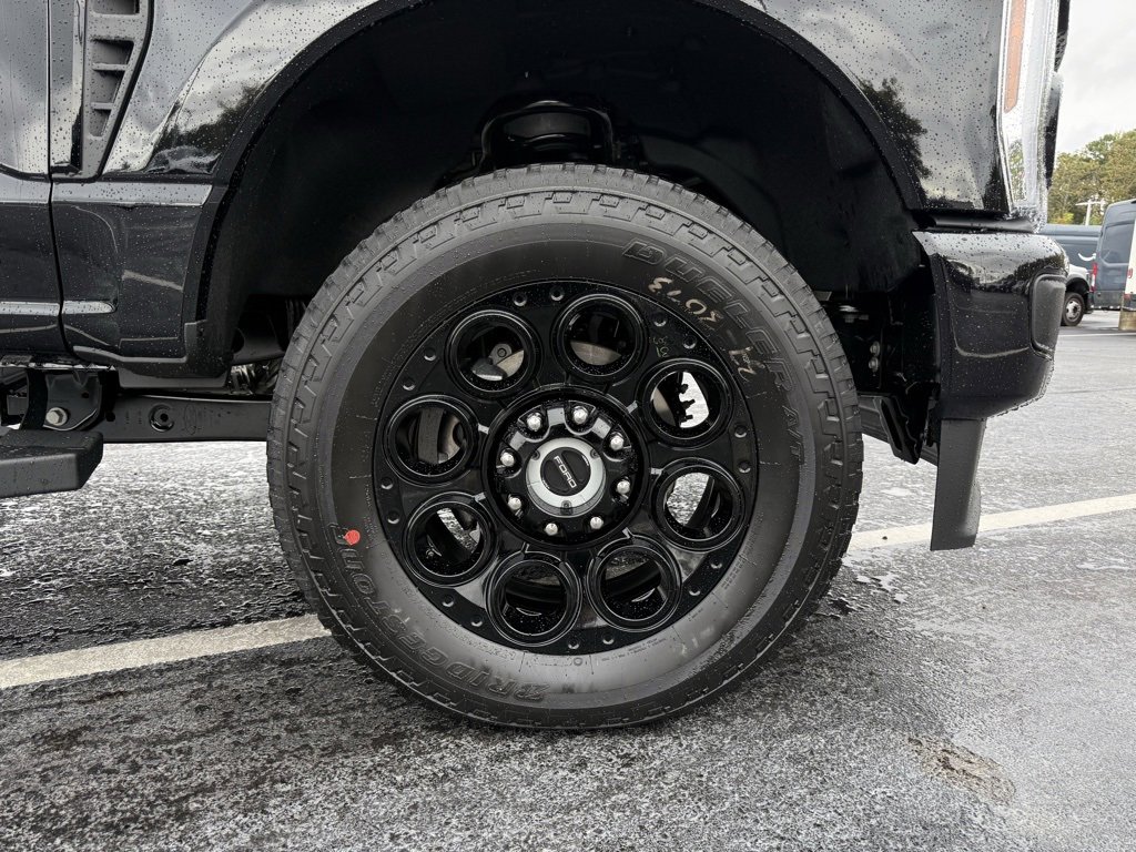 New 2026 Ford F250 Lariat w/ Black Appearance Package image 33