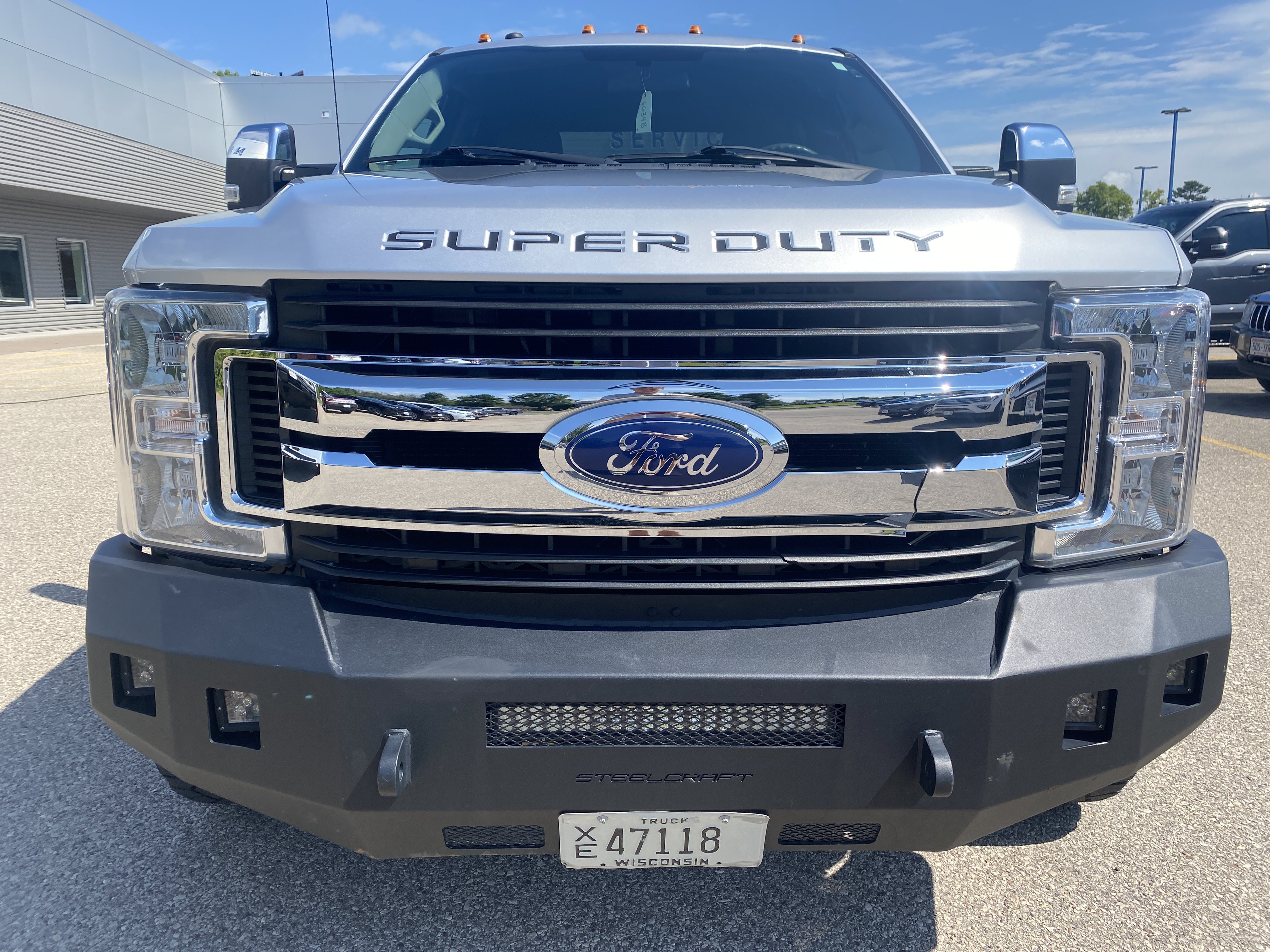Used 2019 Ford F350 XLT w/ XLT Premium Package AWD/4WD image 3