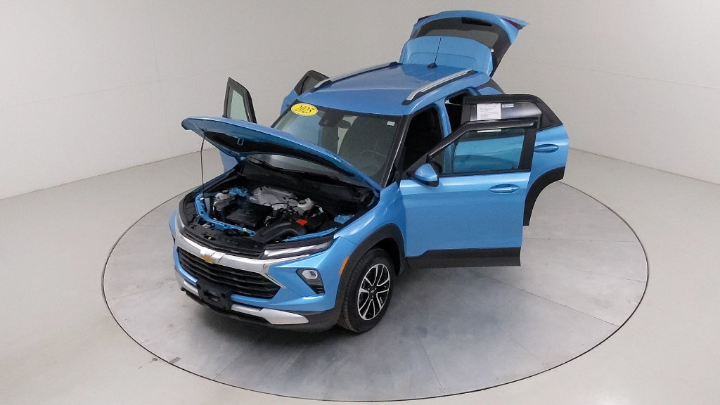 Used 2025 Chevrolet TrailBlazer LT w/ Convenience Package AWD/4WD image 40