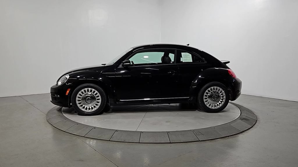 Used 2016 Volkswagen Beetle 1.8T FWD image 2