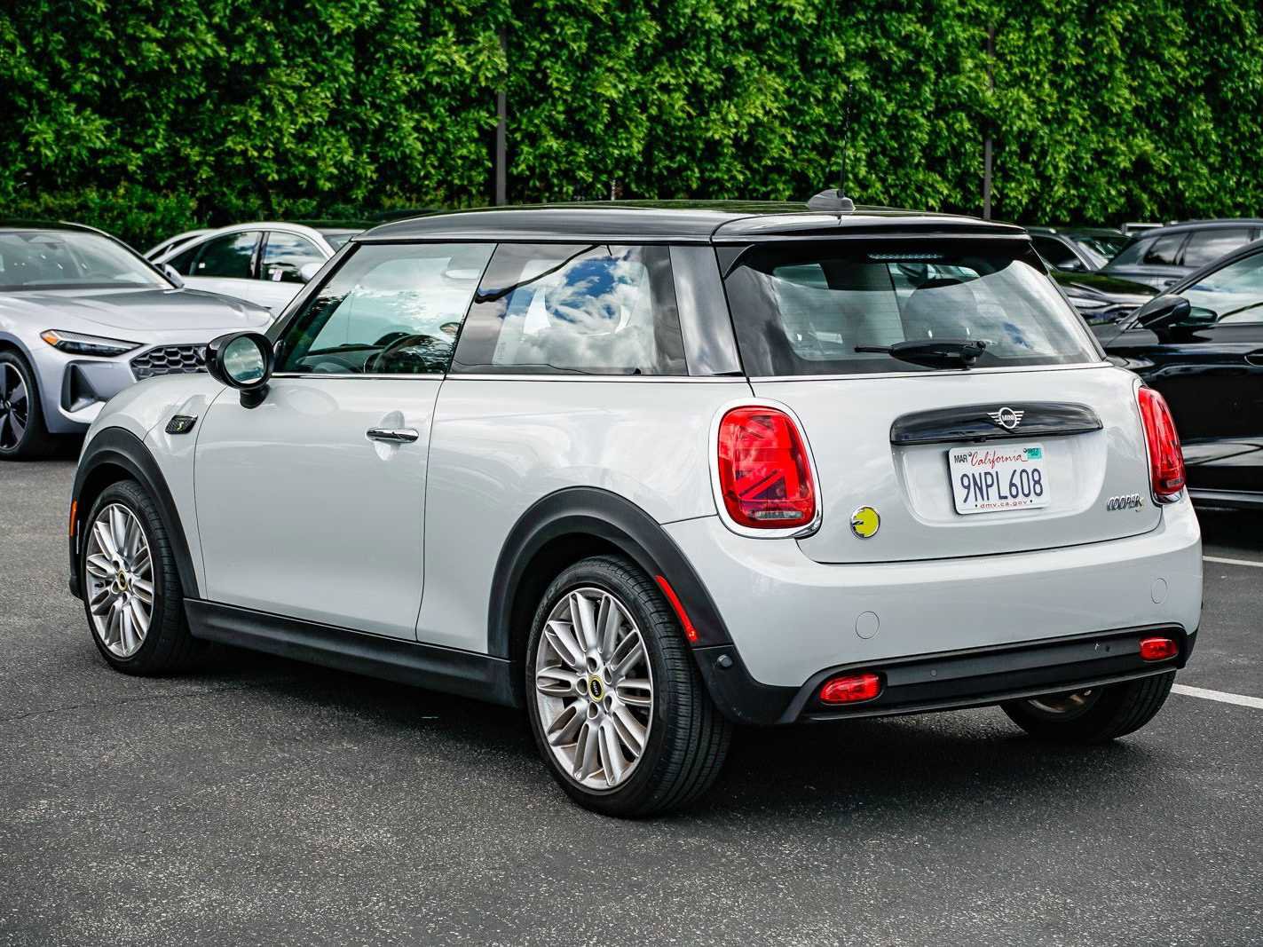 Used 2023 MINI Cooper SE image 2