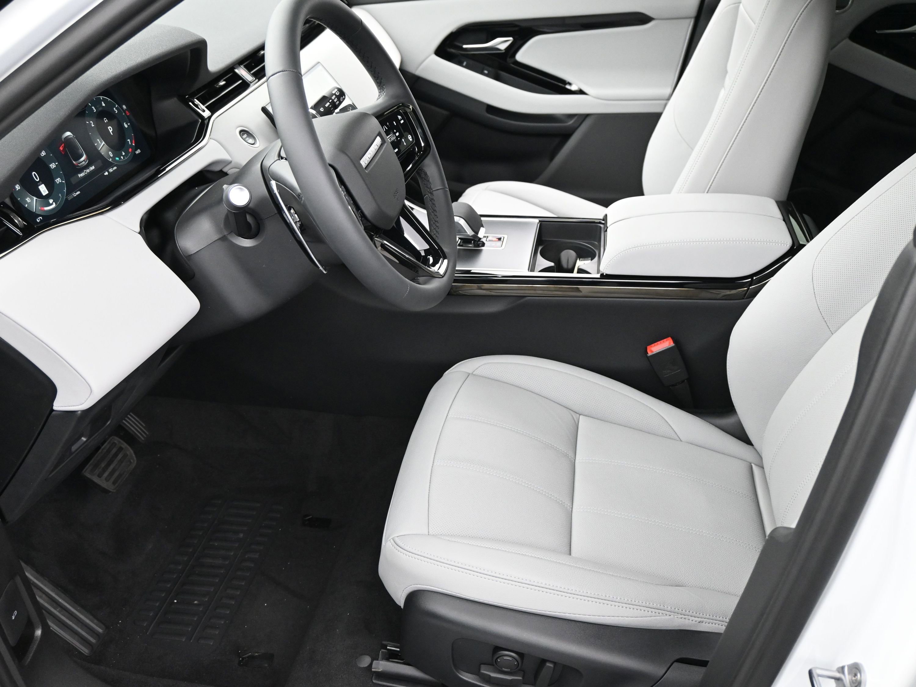 New 2026 Land Rover Range Rover Evoque S image 5
