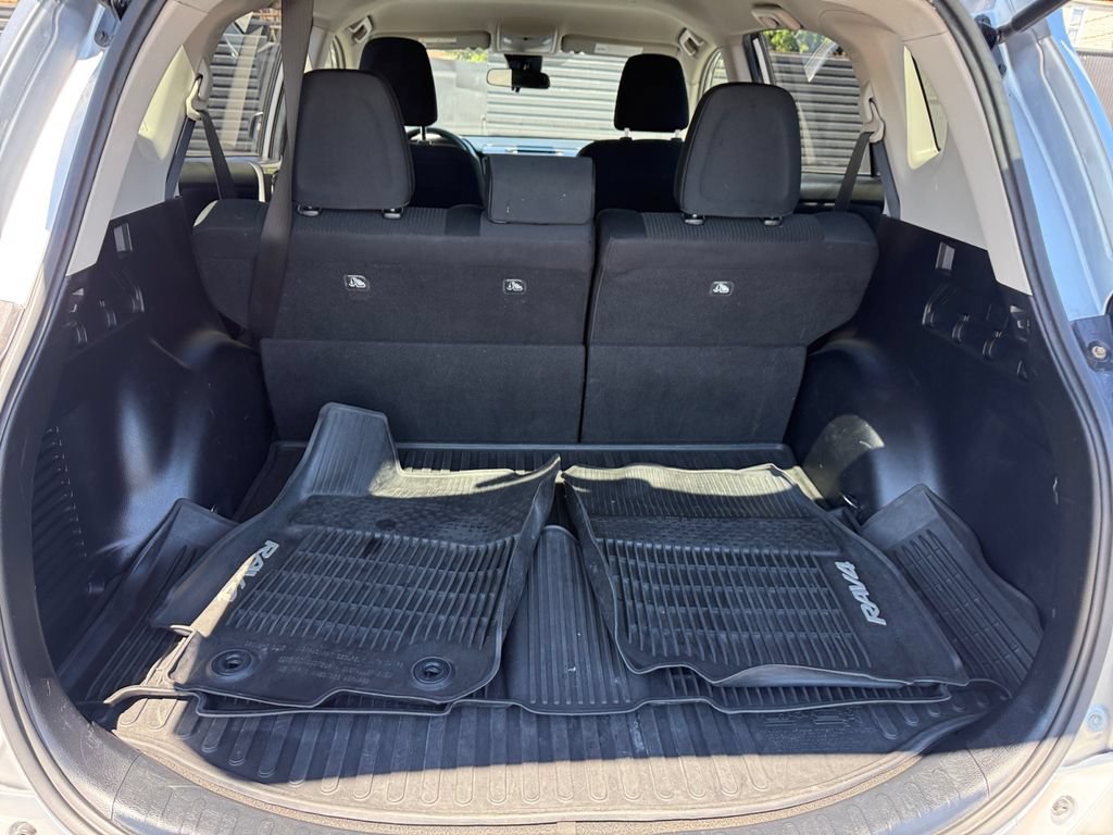 Certified 2018 Toyota RAV4 LE w/ All Weather Liner Package AWD/4WD image 23