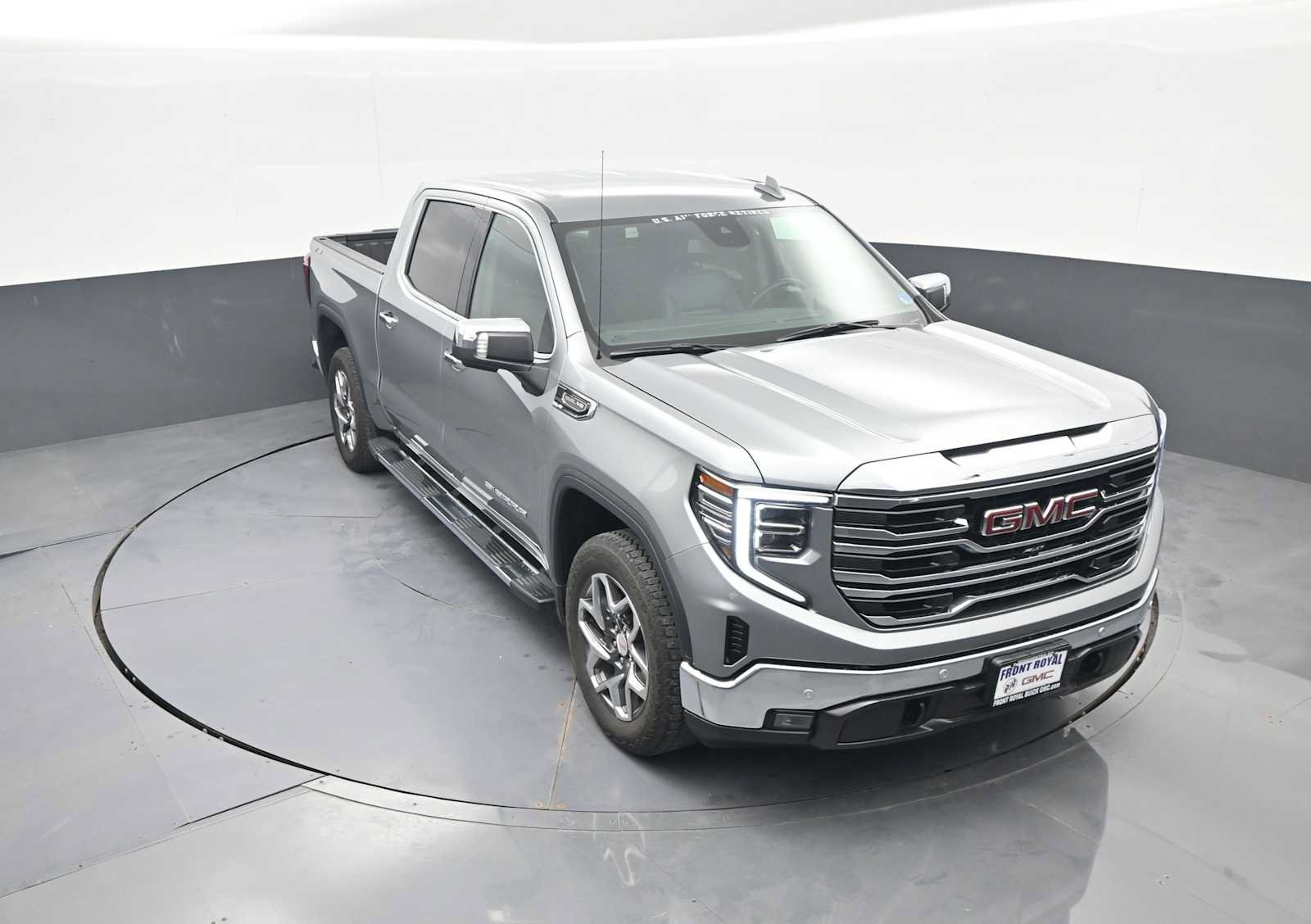 Used 2024 GMC Sierra 1500 SLT w/ SLT Premium Plus Package AWD/4WD image 33