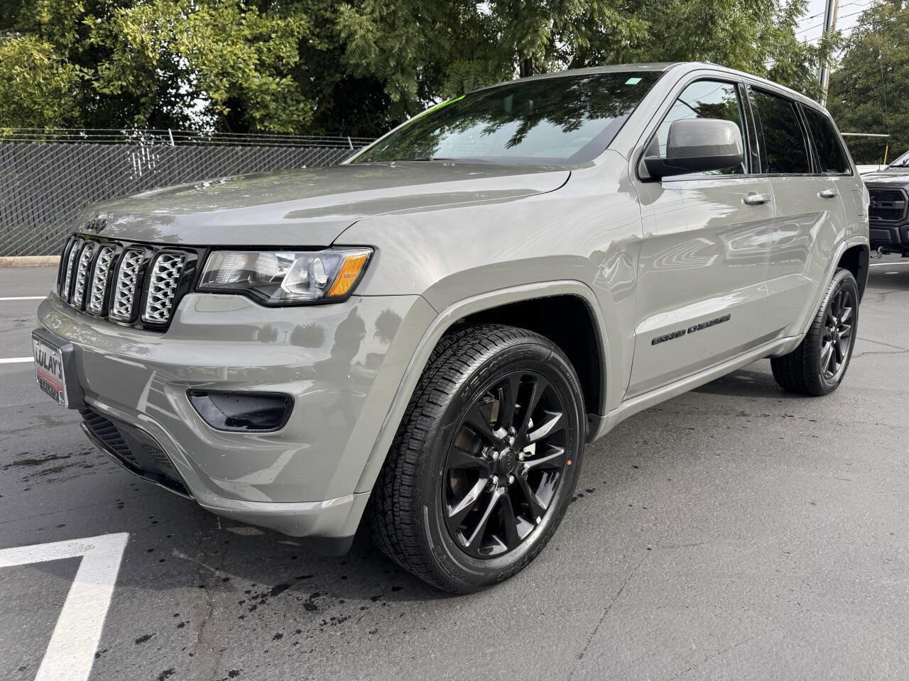 Used 2019 Jeep Grand Cherokee Altitude