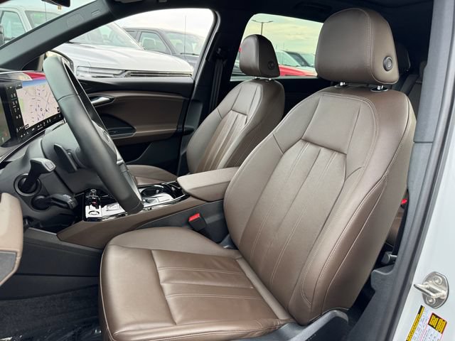 Used 2025 Audi Q6 e-tron Prestige AWD/4WD image 14