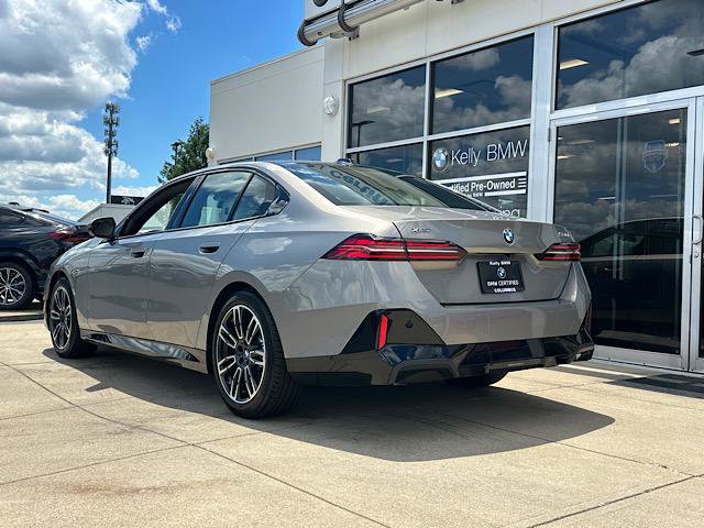 Certified 2025 BMW 530i xDrive AWD/4WD image 7