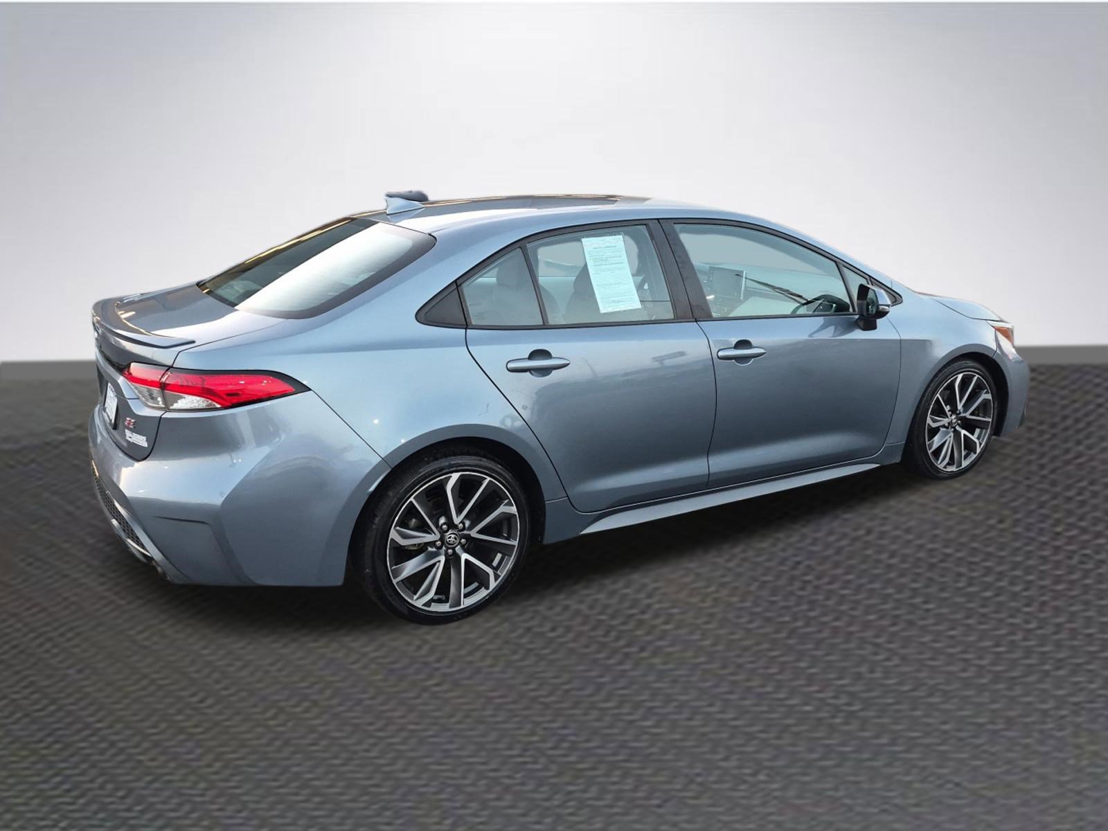 Used 2021 Toyota Corolla SE FWD image 4