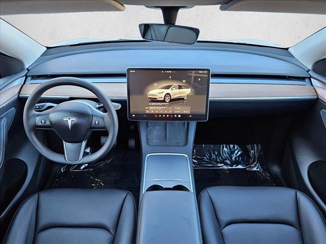 Used 2024 Tesla Model Y Long Range image 17