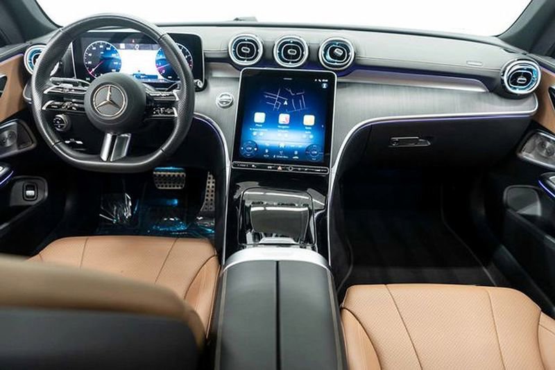 Used 2025 Mercedes-Benz CLE 300 4MATIC Coupe image 10