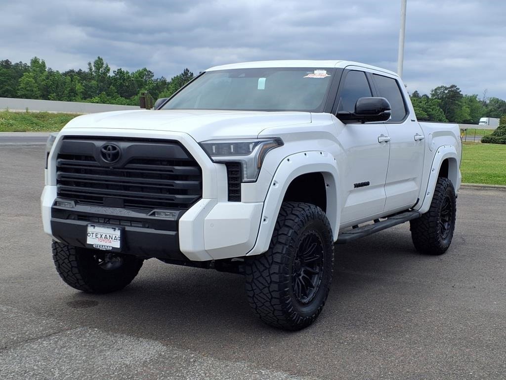 New 2025 Toyota Tundra Limited image 8