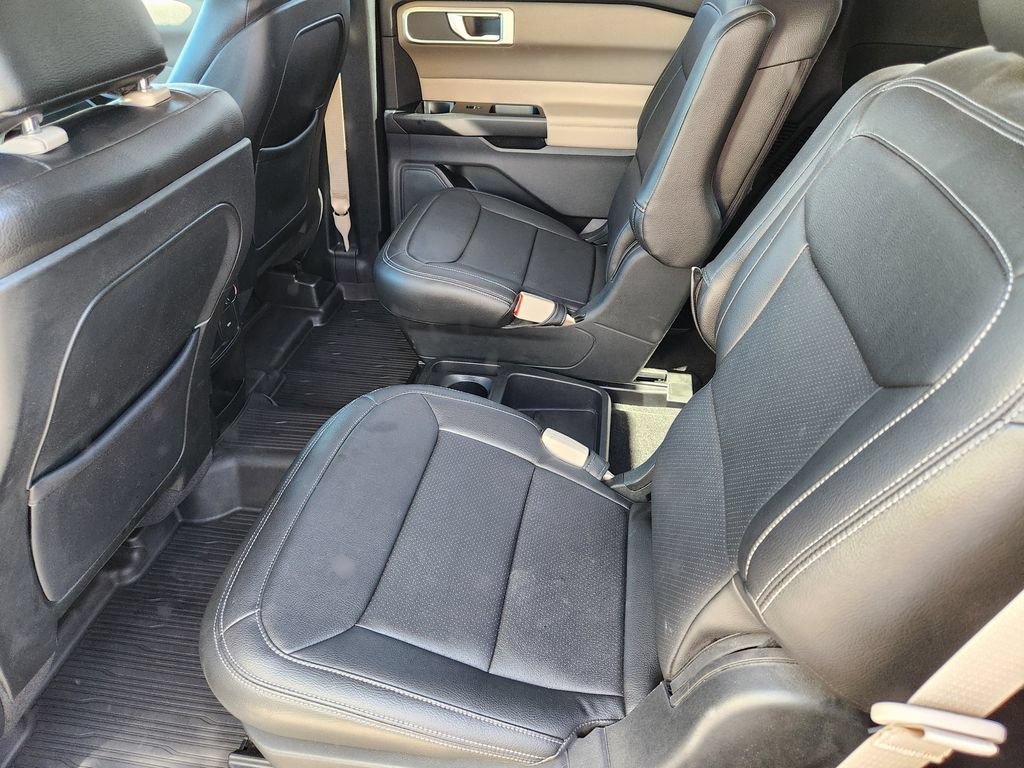 Used 2020 Ford Explorer XLT w/ Comfort Package AWD/4WD image 24