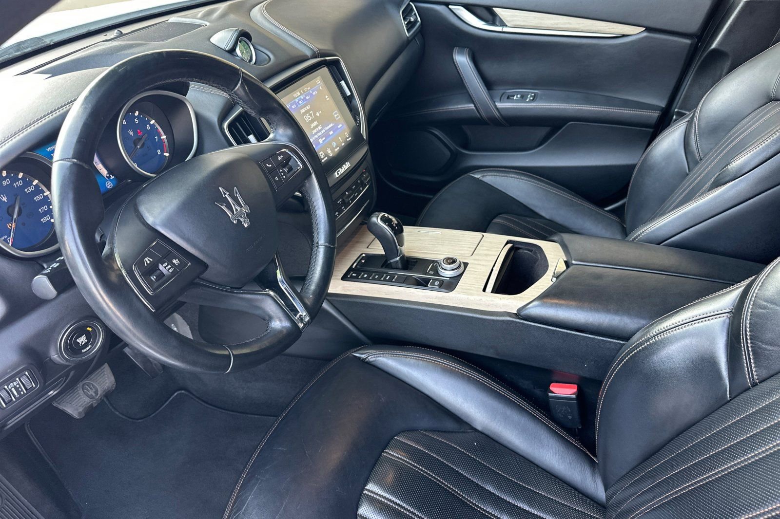 Used 2017 Maserati Ghibli image 9