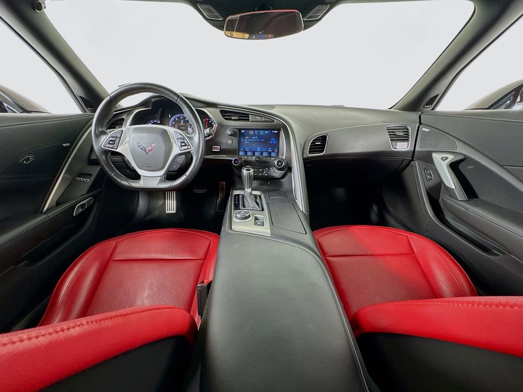 Used 2019 Chevrolet Corvette Stingray Coupe w/ Carbon Flash Badge Package RWD image 31