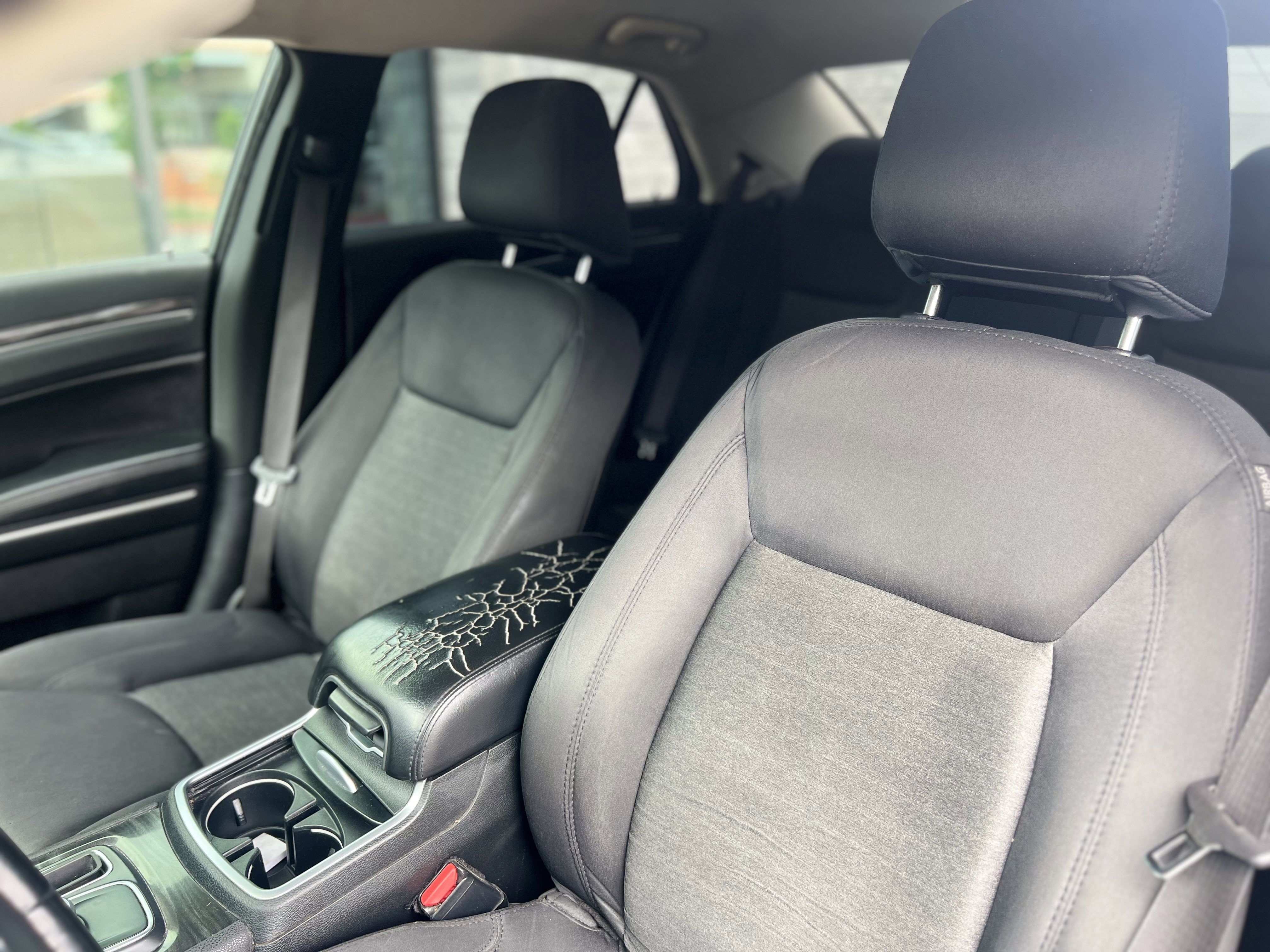 Used 2019 Chrysler 300 Touring w/ Sport Appearance Package image 24