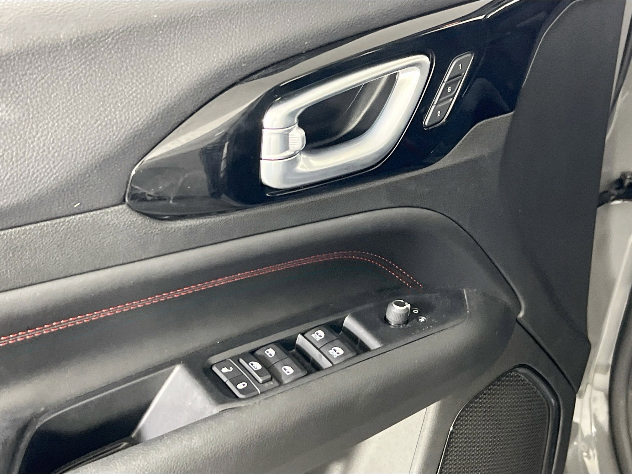 Used 2022 Jeep Compass Trailhawk w/ Trailhawk Elite Group image 18