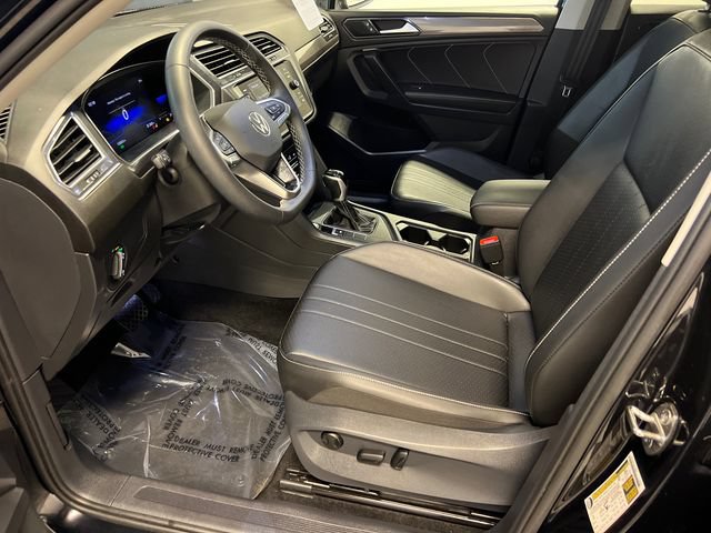Certified 2023 Volkswagen Tiguan SE FWD image 6