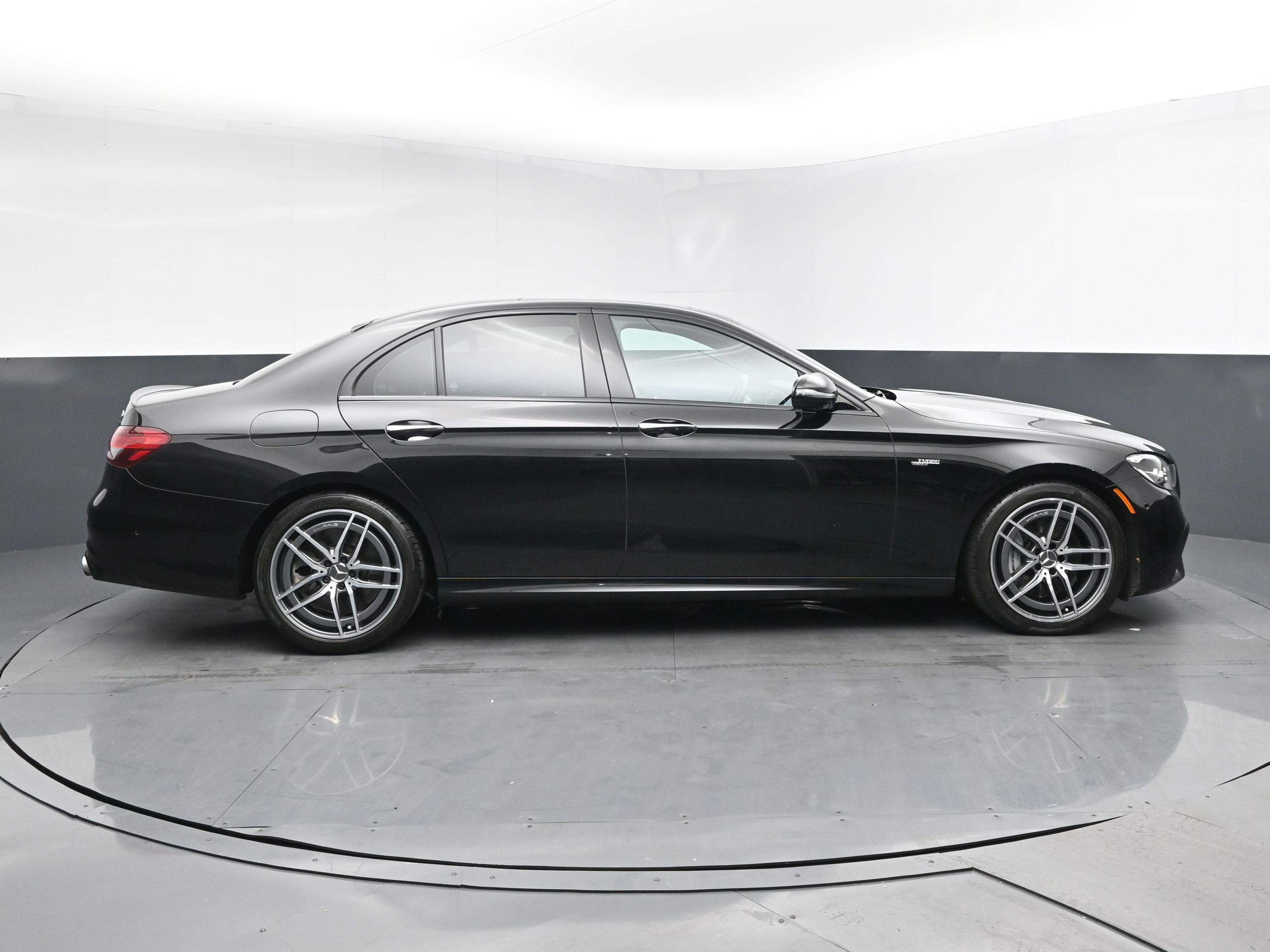 Used 2022 Mercedes-Benz E 53 AMG 4MATIC Sedan image 3