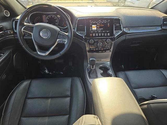 Used 2021 Jeep Grand Cherokee Overland w/ Trailer Tow Group IV image 15