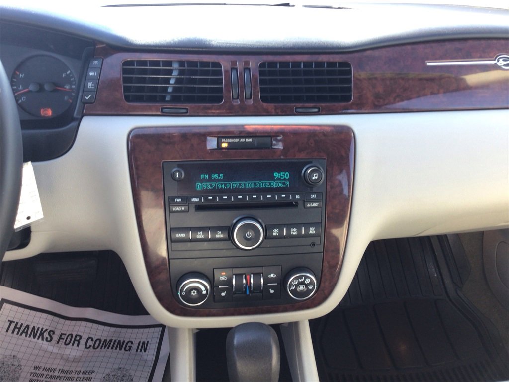 Used 2006 Chevrolet Impala LTZ image 14