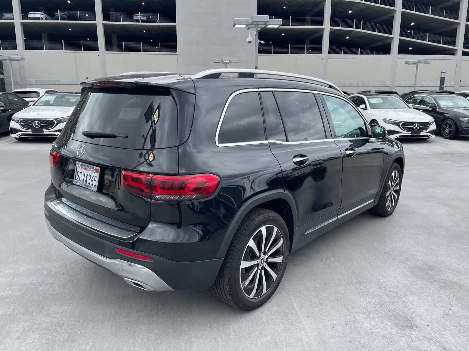 Used 2022 Mercedes-Benz GLB 250 image 3