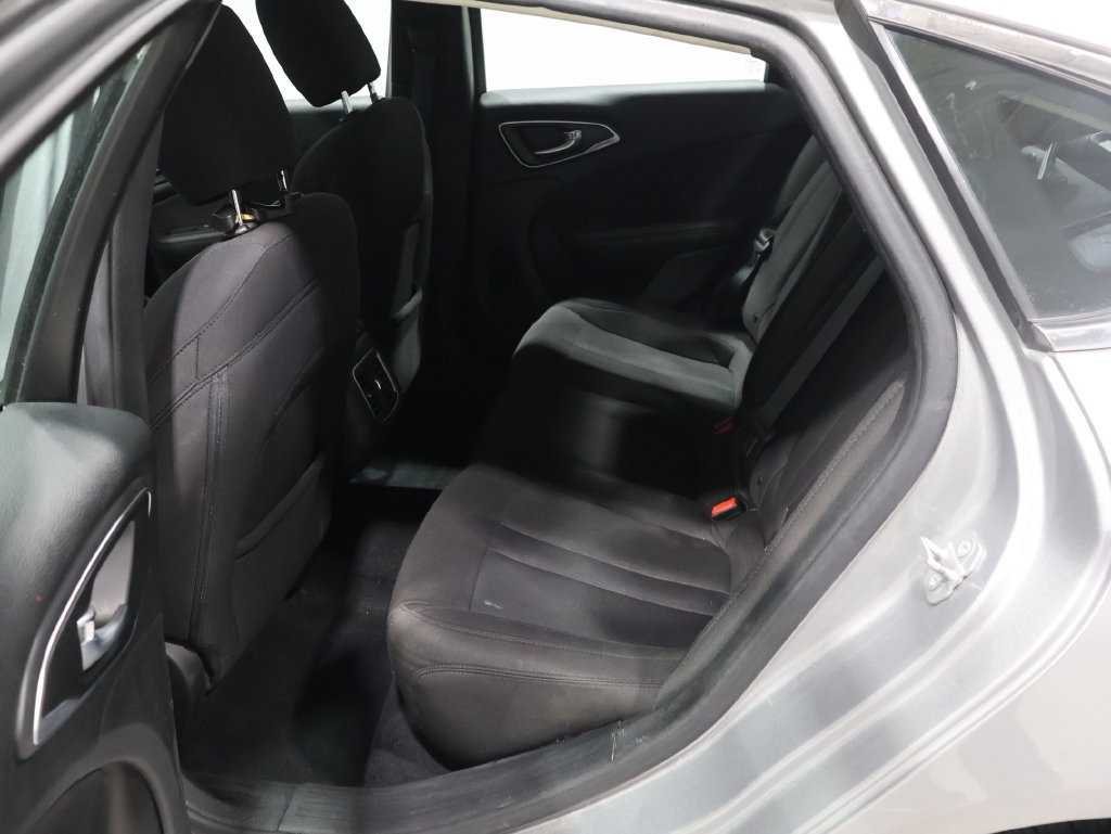 Used 2015 Chrysler 200 Limited w/ Convenience Group FWD image 18