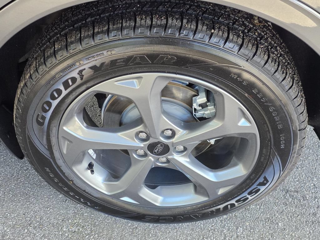 Used 2024 Ford Escape ST-Line Select w/ Tech Pack #1 AWD/4WD image 39