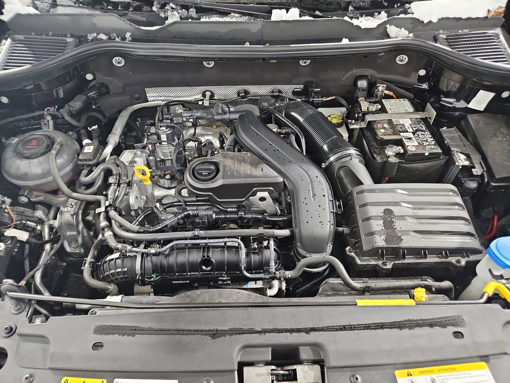 Certified 2024 Volkswagen Taos SE image 24