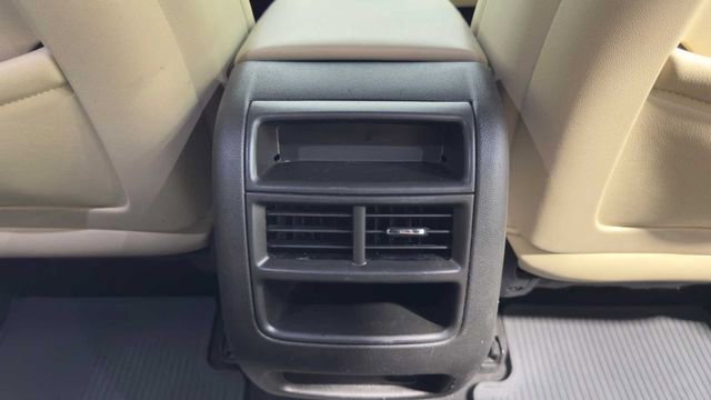 Used 2019 Cadillac XT5 FWD image 16