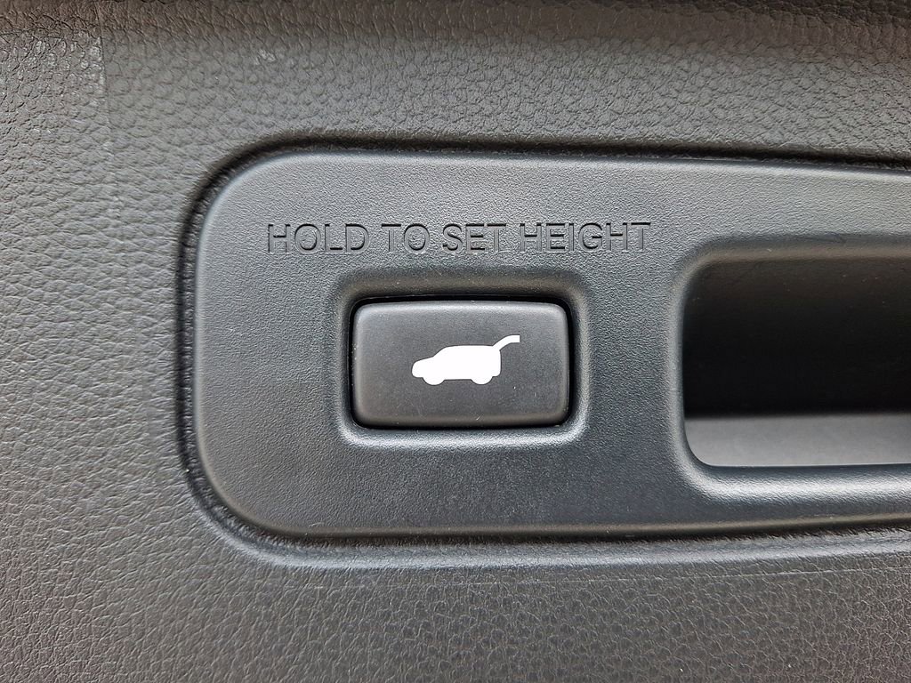 Used 2023 Honda Pilot Touring image 29