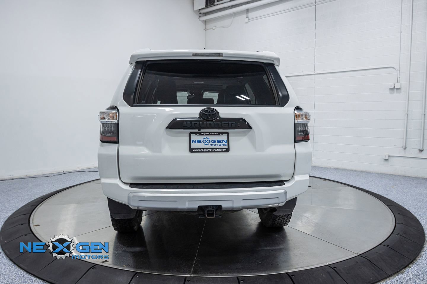 Used 2023 Toyota 4Runner TRD Off-Road Premium w/ Moonroof Package image 6