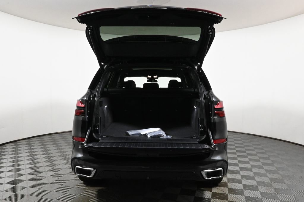 Used 2026 BMW X5 xDrive40i w/ M Sport Package image 38