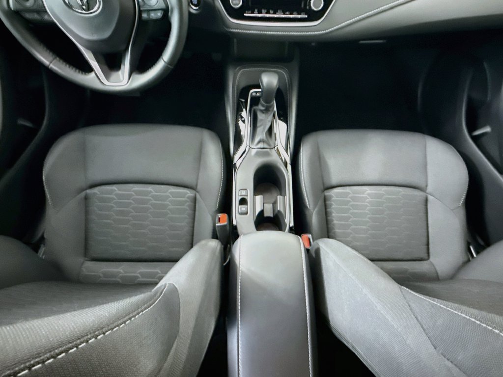 Used 2025 Toyota Corolla SE FWD image 16
