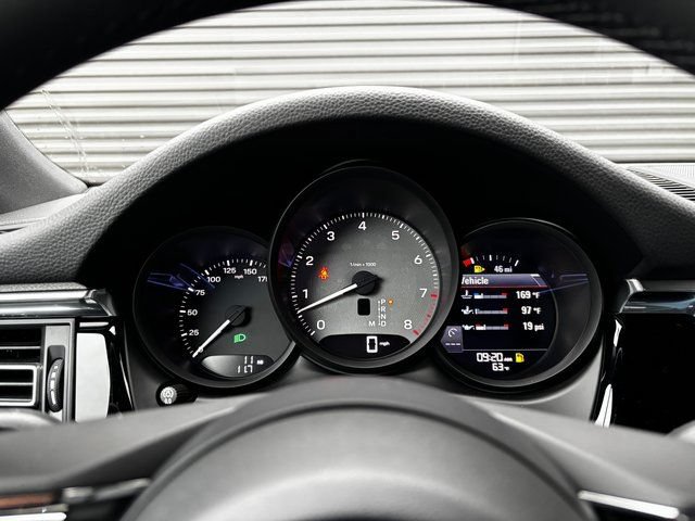 Certified 2026 Porsche Macan S AWD/4WD image 18