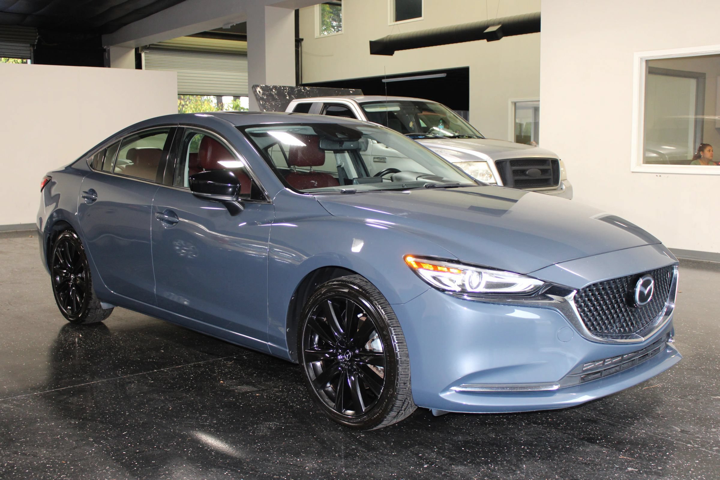 Used 2021 MAZDA MAZDA6 Carbon Edition FWD image 2
