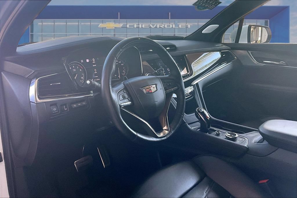 Used 2023 Cadillac XT6 Sport w/ Platinum Package AWD/4WD image 4