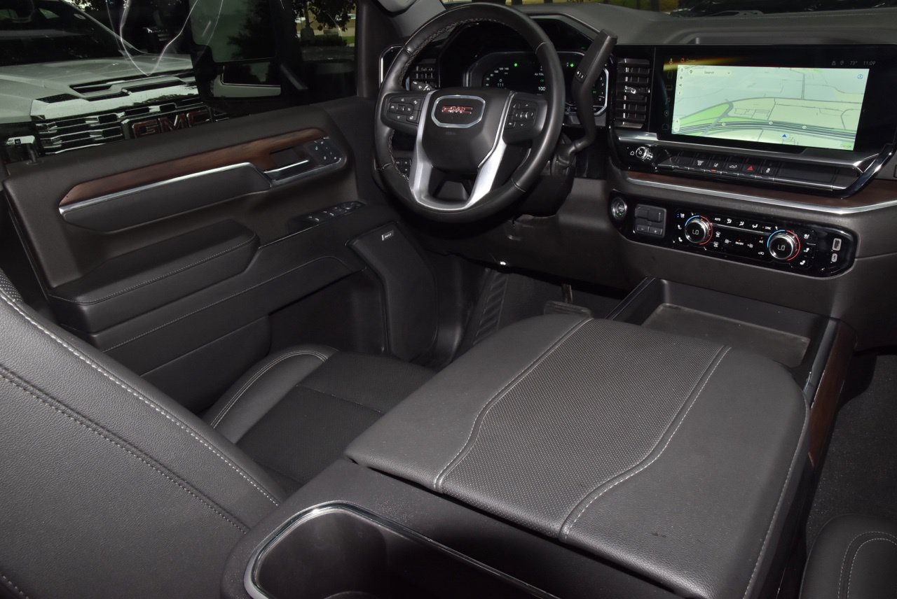 Used 2024 GMC Sierra 2500 SLT w/ SLT Convenience Package AWD/4WD image 15