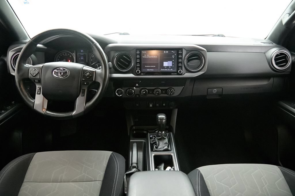 Used 2020 Toyota Tacoma TRD Sport AWD/4WD image 28