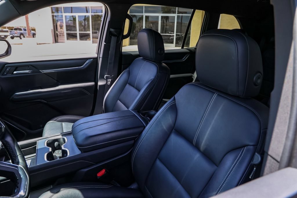 Used 2024 GMC Acadia Elevation AWD/4WD image 15