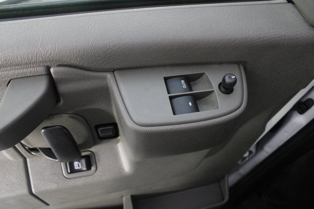 Used 2016 Chevrolet Express 3500 LT w/ LT Preferred Equipment Group image 11