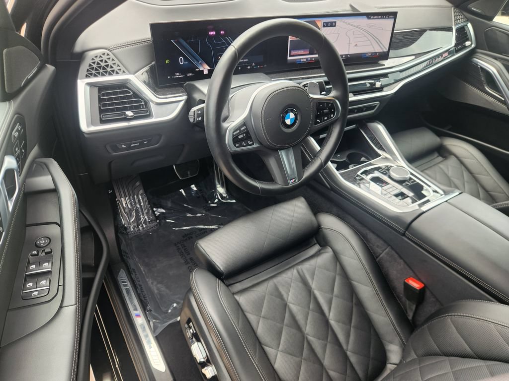 Used 2026 BMW X6 xDrive40i AWD/4WD image 16