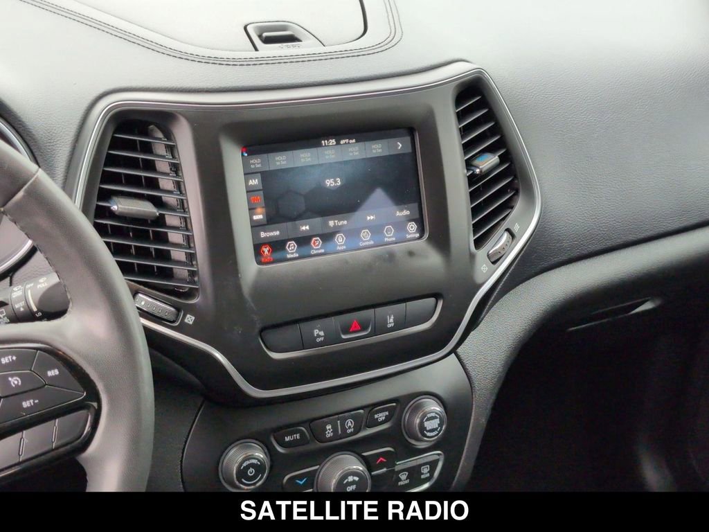 Used 2021 Jeep Cherokee Latitude Plus w/ Sun & Sound Group AWD/4WD image 24