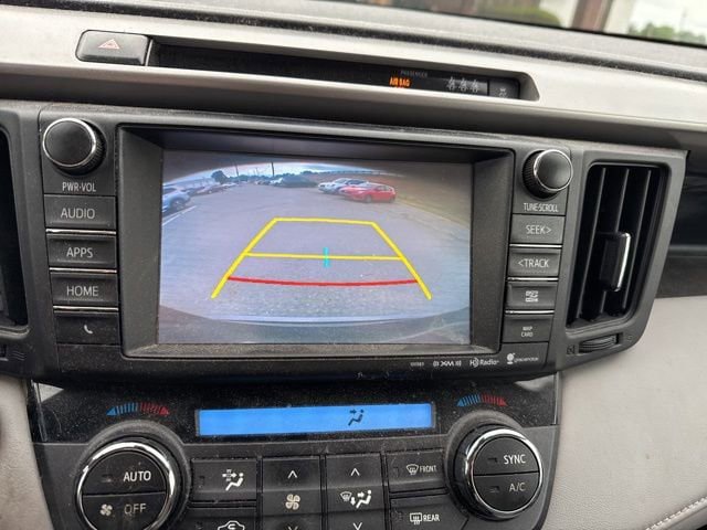 Used 2017 Toyota RAV4 XLE FWD image 11