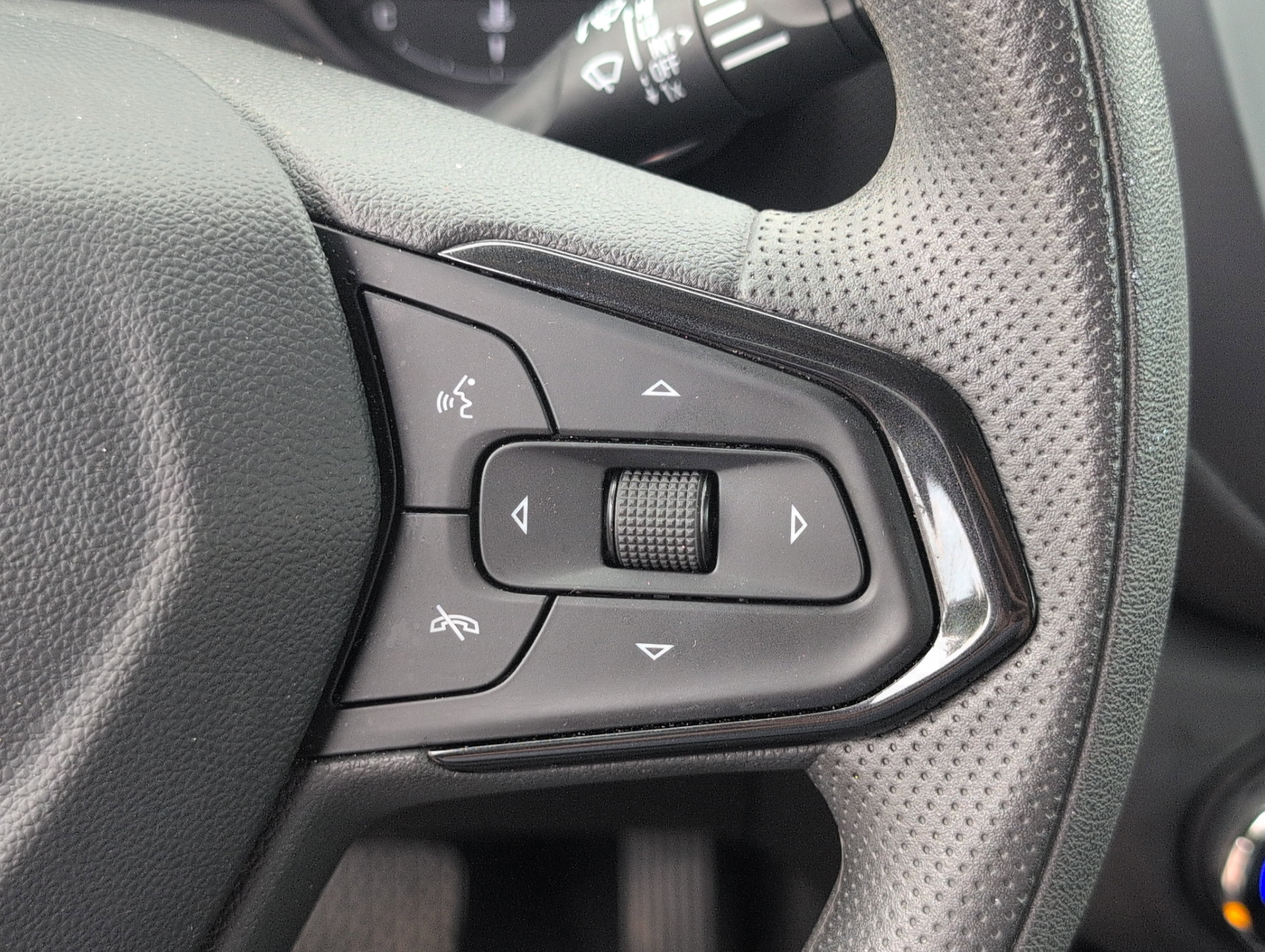 Certified 2023 Chevrolet TrailBlazer LT FWD image 25