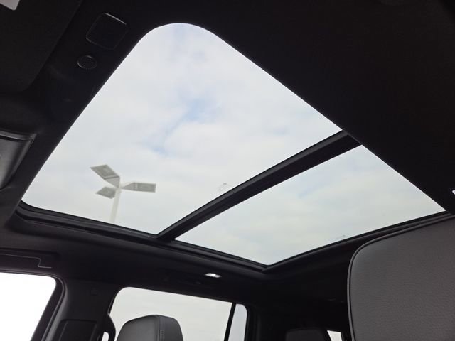 Used 2022 GMC Yukon XL Denali image 3