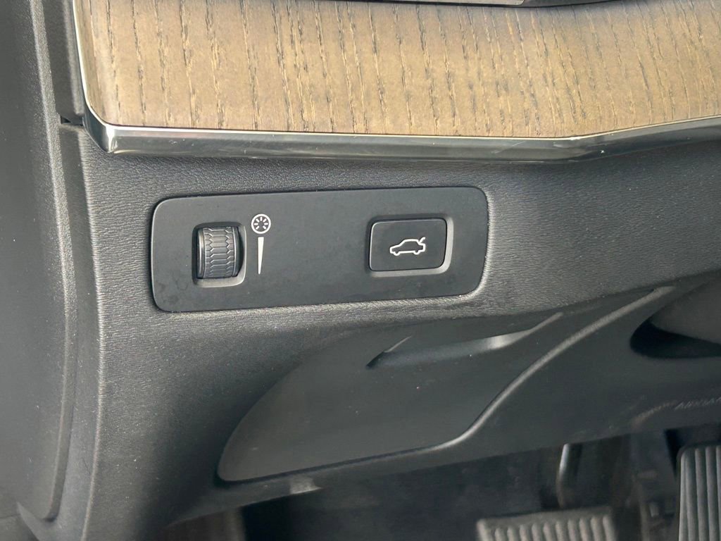 Used 2020 Volvo XC90 T6 Inscription w/ Protection Package Premier image 34